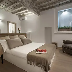 Raffaello Charmsuite Apartment